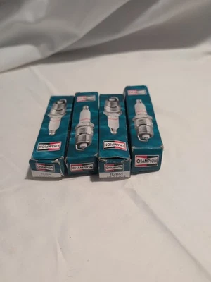 CHAMPION 828-1 828 QL77JC4 MARINE SPARK PLUG SET OF 4 - Image 1 of 2