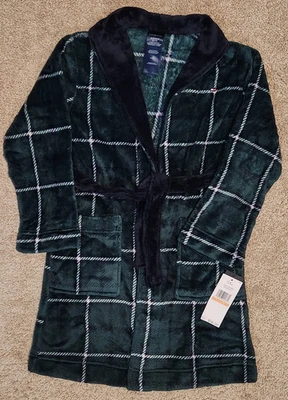 Tommy Hilfiger Boys Green Navy Plaid Plush Robe Size 6/7 New - Image 1 of 3