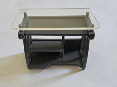 LOTE DE ACCESORIOS VINTAGE PARA CASA DE MUÑECAS #24 ESCRITORIO DE COMPUTADORA DE PLÁSTICO MINI MUEBLES DE OFICINA Foto 1 de 4