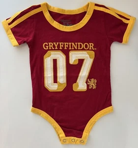 Harry Potter Gryffindor 12M Baby Onsie - Picture 1 of 3