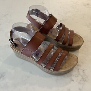 Blowfish Malibu Platform Strappy Summer Casual Sandals Size 8.5 Brown