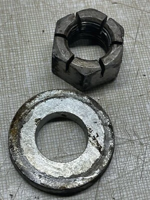 1973 John Deere 140 Tractor Kohler K321AS Engine Flywheel Nut And Washer - Image 1 of 3