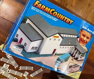 ERTL Farm Country 1/64 Scale Sale Barn Set  In Original Box - READ Description - Picture 1 of 17