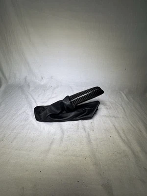 BMW F SERIES 2 & 3 & 4 HANDBRAKE LEVER COVER SCHWARZ 13599911 - Image 1 of 4