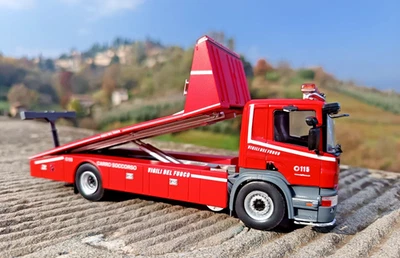 VIGILI DEL FUOCO Camion Scania P320 Carro Soccorso Die Cast Model 1/43 - Immagine 1 di 4