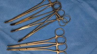 6x Abrazaderas de pinzas uterinas de histerectomía curvada V. Mueller GL3110 Heaney Kanter Foto 1 de 4