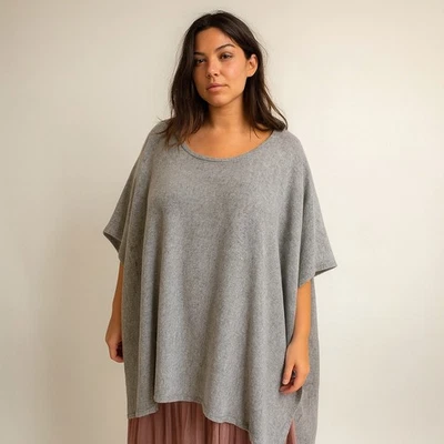 Poncho Suéter Calypso St Barth Cashmere para Mujer 1 Gris Brezo Preppy Resort Foto 1 de 4
