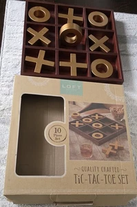 Juego de mesa de juego de madera Tic-Tac-Toe Loft Living 14 por 14 por 1,5 pulgadas 10 piezas - Imagen 1 de 8