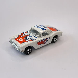 Matchbox MB 71 '62 Corvette FLAMMA BLU corpo bianco come nuovo - Foto 1 di 7