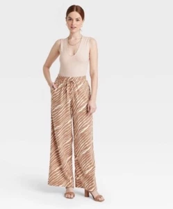 A New Day ärmelloser Body mit V-Ausschnitt Größe XS beige - Bild 1 von 8