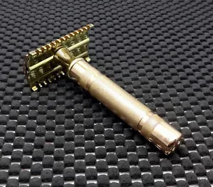 Vintage 1930's Gillette NEW Long Comb DE Safety Razor Clean! - Picture 1 of 5