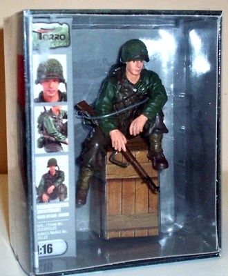 1/16 TORRO figurine #85125 Private 1st Class infantry sitting US ARMY WW2 - Immagine 1 di 4