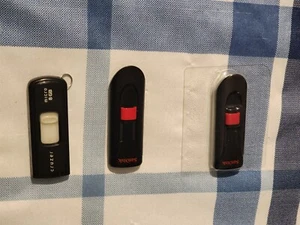 11 Flash Drives - Cruzer, PNY and SanDisk - Afbeelding 1 van 11