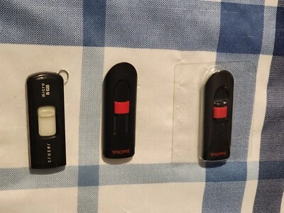 11 Flash Drives - Cruzer, PNY and SanDisk - Image 1 of 4