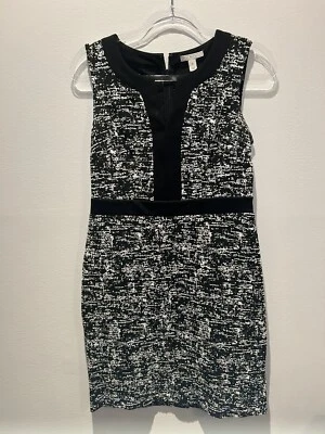 Vestido Dana Buchman Blanco y Negro - Talla Pequeña - Usado Foto 1 de 2