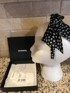 CHANEL 23S NEW TAGS CLASSIC BLACK ECRU CC LOGO HEADBAND BOW BOX AMAZING! - Picture 1 of 21