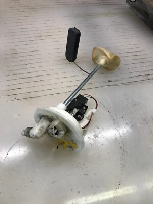 Unidad de envío de nivel de bomba de combustible Subaru Impreza WRX STI 2008-2014 OEM 08-14 Foto 1 de 3