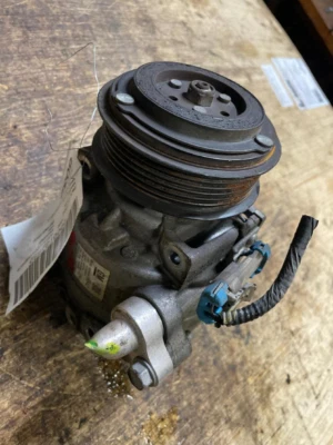 2013-2021 chevrolet Trax A/C Air Conditioner Compressor OEM - Image 1 of 4