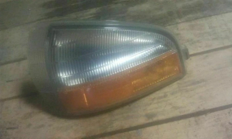 Chevrolet Lumina APV II Blinker Standleuchte vorne links  - Изображение 1 из 1