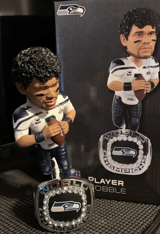 Russell Wilson Seattle Seahawks Championship Ring Bobblehead W/ Box  /360 Made! Cover