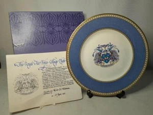 Placa universitaria Wedgwood RAF CRANWELL EN CAJA + Certificado de compra 10,75" 24 cm - Imagen 1 de 11