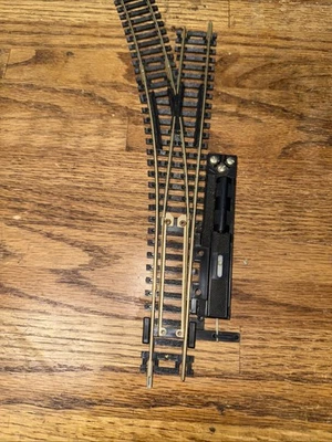 Atlas HO Scale #850 Nickel Silver LH Left Hand Remote Snap Switch - Image 1 of 2