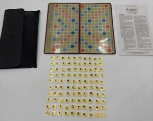 Pocket Travel Scrabble Game Board ‘magnetic’ Cling-on Rubber Tiles Vintage - Picture 1 of 19