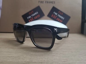 Valentino V725S 001 Black Sunglasses Made in Italy 52-18-140 Retail $395.00 - Picture 1 of 9
