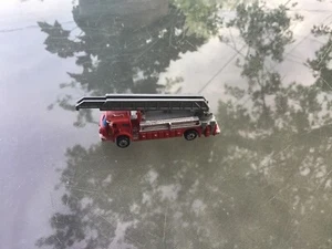 Galoob Micro Machines Super Micro Lights Fire Truck Hook & Ladder 1989 - Picture 1 of 5