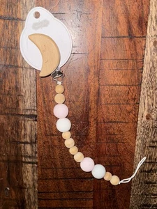Mud Pie Girl Moon Wood Silicone Pacy Clip NWT Item 11680010 - Picture 1 of 3