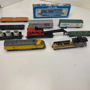 Vintage Lot Of 10 Scale Freight Locomotive Train Cars - Picture 1 of 9