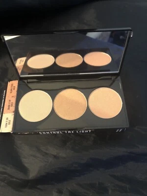 Smashbox Spotlight Palette Control the Light Gold .30 oz.-  BNIB - Image 1 of 4
