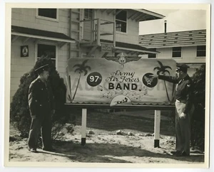 World War II, U.S. Army Air Corps - Band - Original Era 8x10 Photograph - Picture 1 of 2