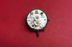 Dishwasher Electrolux ESL6115 PRESSURE SWITCH - Picture 1 of 1
