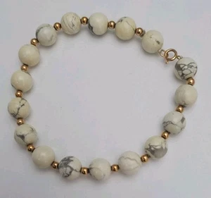 Gold & Howlite Bead Bracelet 7 Inches 16 Gold Beads With Lock 14kt - Picture 1 of 3