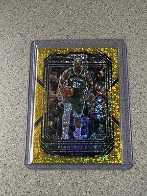 Sujetalibros Prizm Basketball Khris Middleton Gold Sparkle 24/24 2022-23  Foto 1 de 2