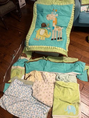 婴儿床床上用品套装男孩或女孩性别中性带床单毯子和裙子 — 第 1/3 张图片