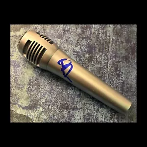 GFA MTV VJ & Stand-up Comedian * PAULY SHORE * Signed Mic Microphone P4 COA - Picture 1 of 3