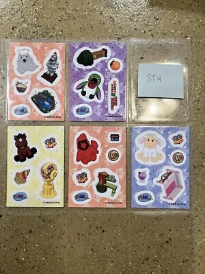 Webkinz Tarjeta Coleccionable Adhesiva Tarjeta de Juego ST4 **TÚ ELIGES** de 1-30 ¡EXCELENTE! Foto 1 de 2