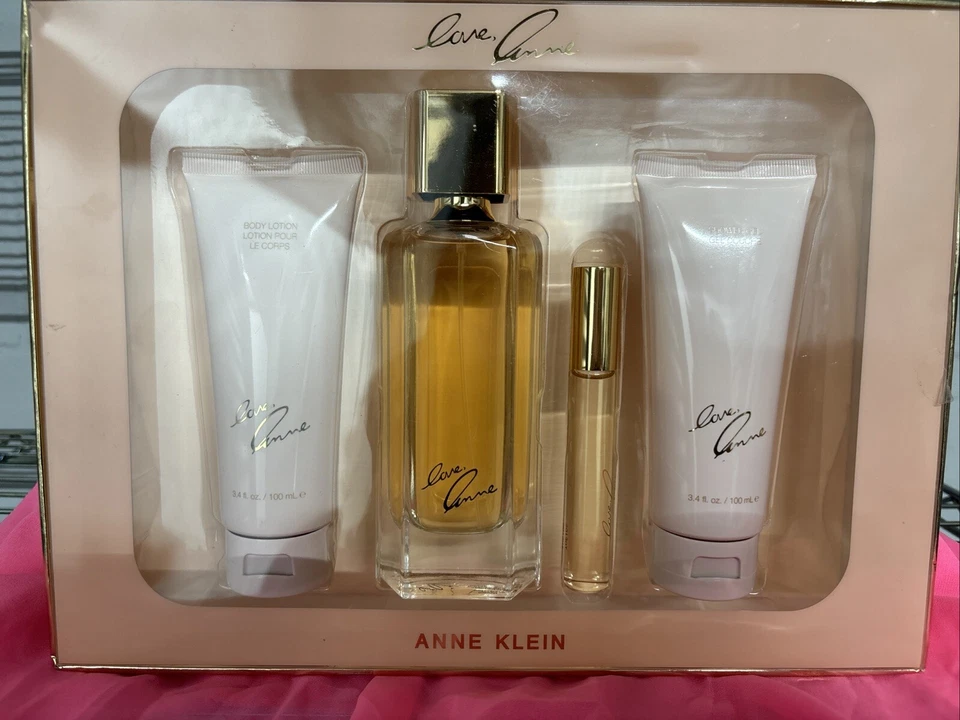 "Love, Anne" 4 piezas Juego de perfumes de ANNE KLEIN.    Caja abierta nueva. Sellos verificados Foto 1 de 1
