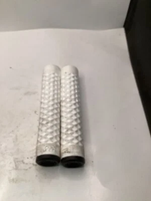 (QTY 2) Cult x Vans Flangeless Grips (White) (150mm) [A01VNW]  - Image 1 of 3