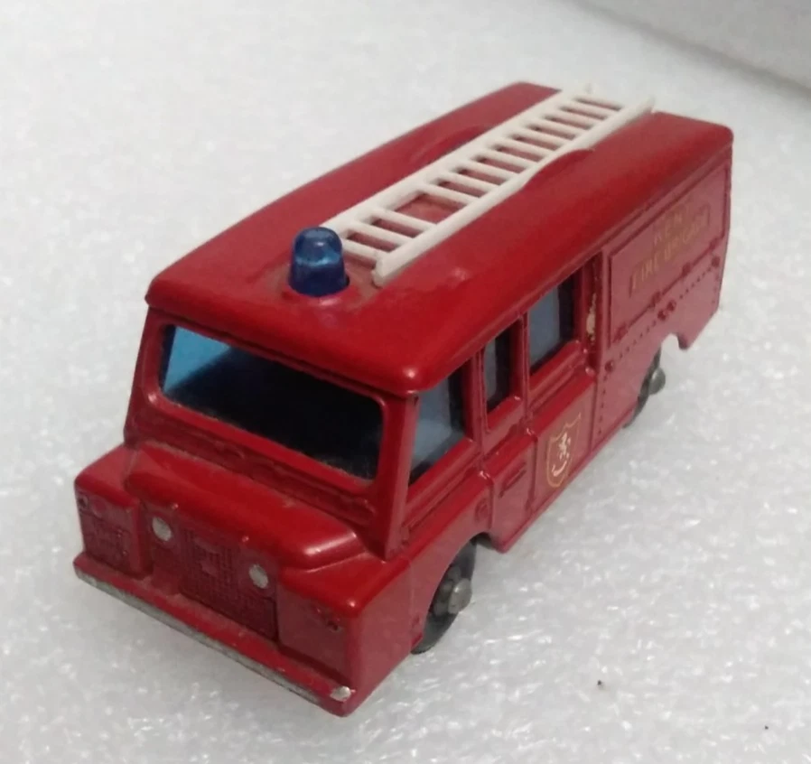 Vintage Matchbox Series by Lesney No57 Land Rover Fire Truck Near Mint Condition - Image 1 of 4