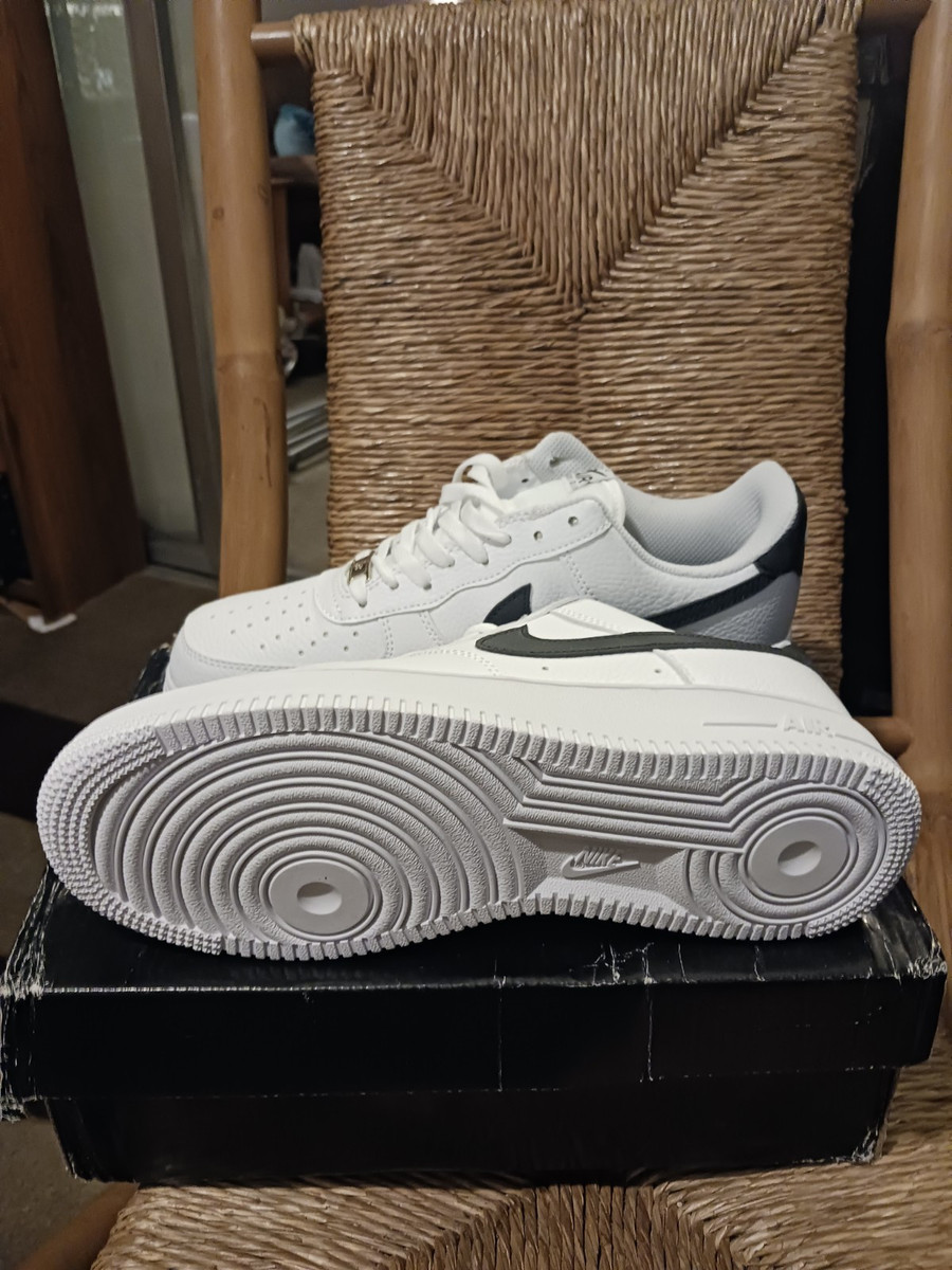 Nike Air Force 1 '07 Low Black White for Sale | Authenticity Nike Air Force 1 '07 Low Black White for Sale | Authenticity