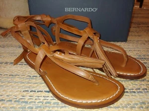 NEU Bernardo Mosie 6M Gepäck Cognac Wrap Tanga Sandalen Nappaleder - Bild 1 von 10