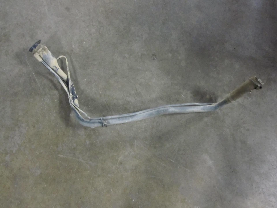 12 FORD TAURUS 3.5 AT FWD sin tapa gas combustible llenado tubo manguera tubo DG139034FW Foto 1 de 1