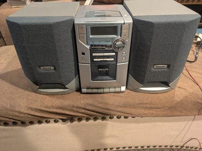 PHILIPS MC118/37 Stereo Micro System CD Cassette/ AM/FM Tuner - Image 1 of 2