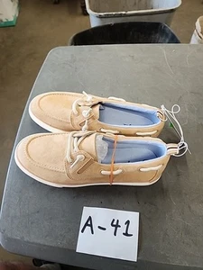 CAT AND JACK BOYS SLIP ON SPERRY STYLE SHOES SHIPS FROM NC - Picture 1 of 10