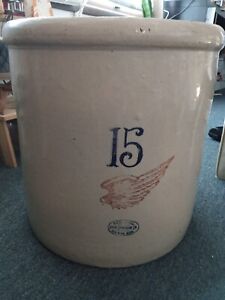 VINTAGE RED WING UNION STONEWARE 15GL LARGE WING CROCK