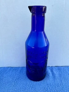 Colbalt Glas Blau Milchflasche. 11,5" hoch. 4" Durchmesser. - Bild 1 von 1