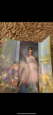 Ballet Masquerade Barbie Doll Hispanic Edition 2000 Mattel - Image 1 of 2